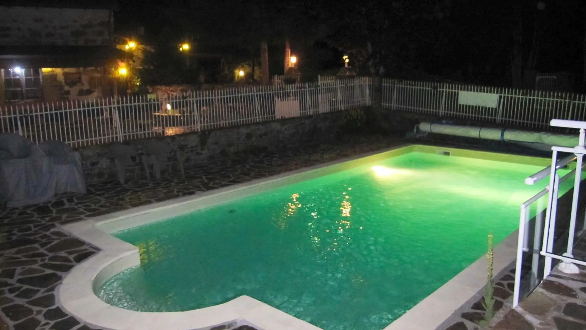 Bungalow Confortable A Argences-En-Aubrac Avec Piscine